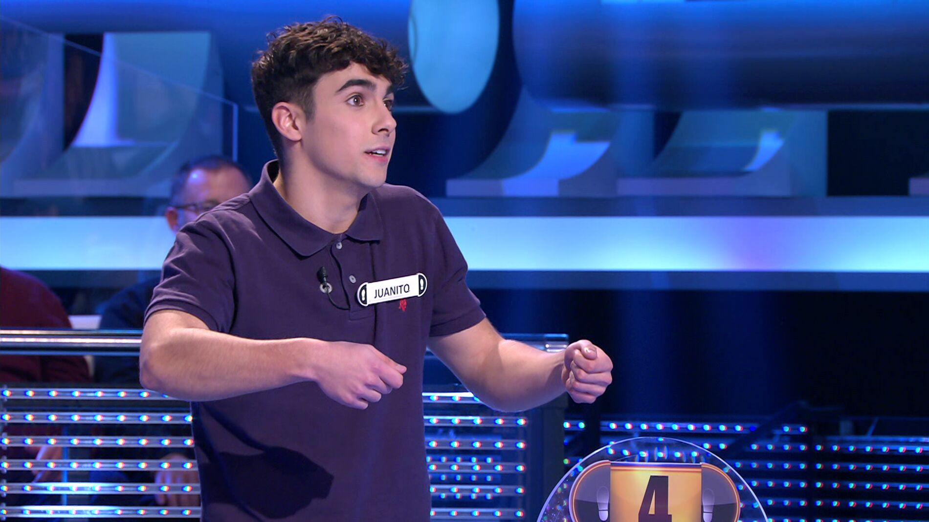 La oferta de Juanito a Arturo Valls pensando en cuando vaya en el 'tacat&aacute;' en '&iexcl;Ahora caigo!'