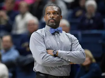 Travis Mays en su carrera como entrenador de baloncesto tras su paso como profesional de la NBA Travis Mays en su carrera como entrenador de baloncesto tras su paso como profesional de la NBA