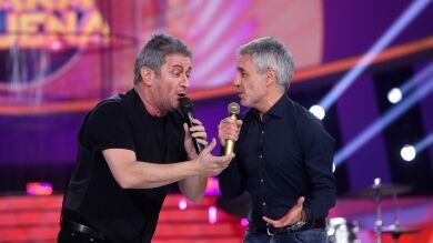 Sergio Dalma canta junto a El Monaguillo la canción ‘Galilea’