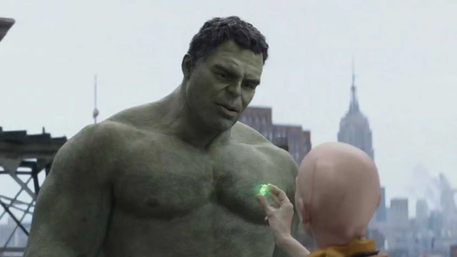 Tilda Swinton y Mark Ruffalo como Hulk y El Anciano en 'Vengadores: Edgame'
