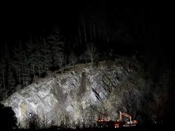 Derrumbe de una ladera en la AP-8 Derrumbe de una ladera en la AP-8