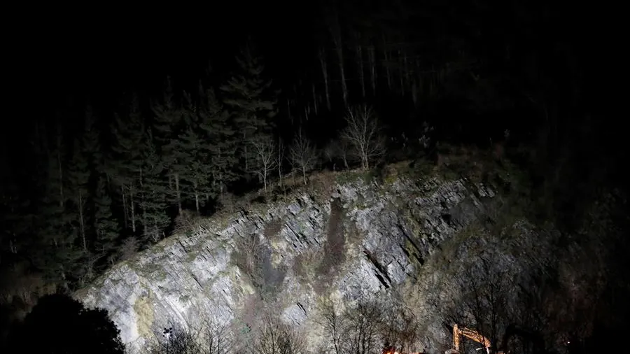 Derrumbe de una ladera en la AP-8