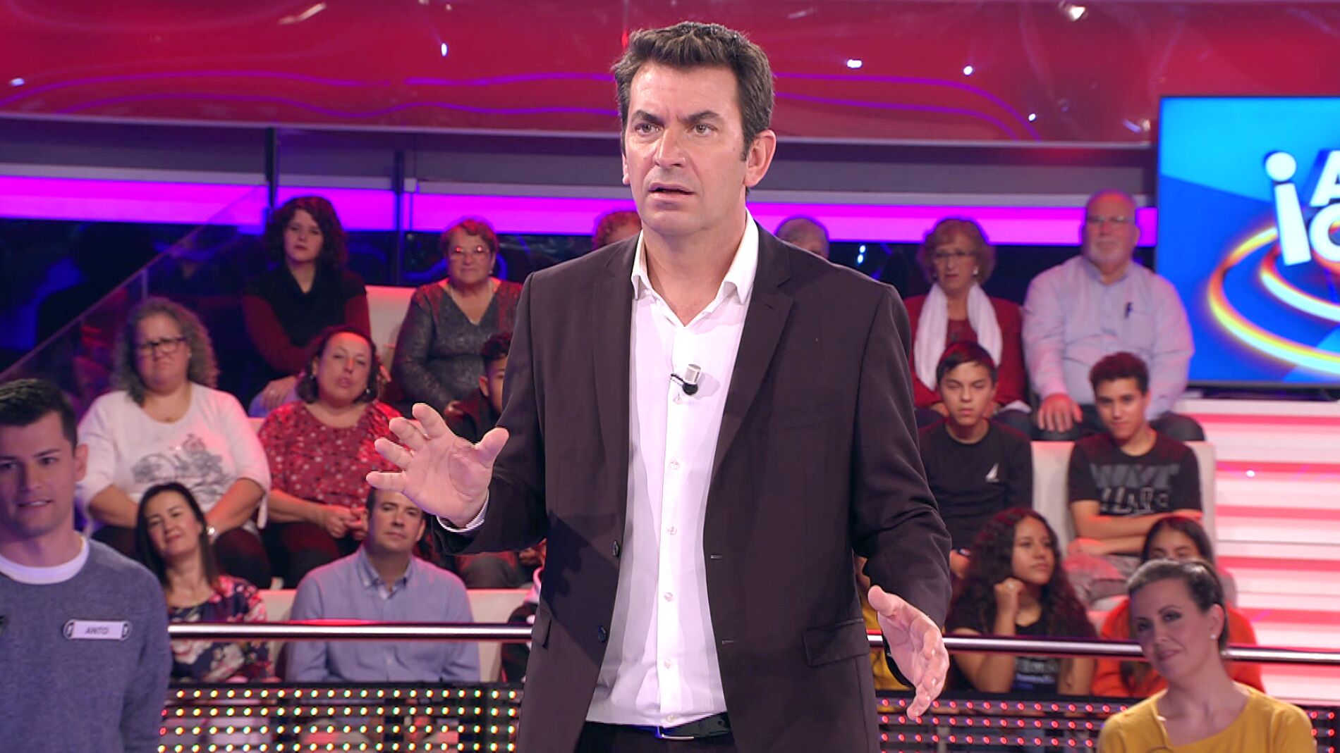 Arturo Valls cumple "la ilusi&oacute;n verdadera" de un concursante en '&iexcl;Ahora caigo!' 