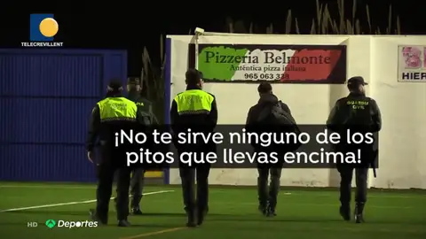El Crevillente Femenino denuncia los insultos machistas de un árbitro: "¡Nenazas! Las mujeres no tendríais que jugar a esto" El Crevillente Femenino denuncia los insultos machistas de un árbitro: "¡Nenazas! Las mujeres no tendríais que jugar a esto"