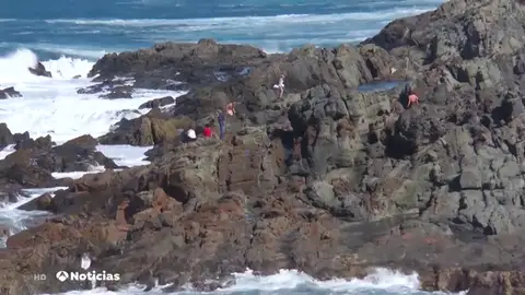 Mueren dos hombres mientras se hacían un 'selfie' en Fuerteventura Mueren dos hombres mientras se hacían un 'selfie' en Fuerteventura