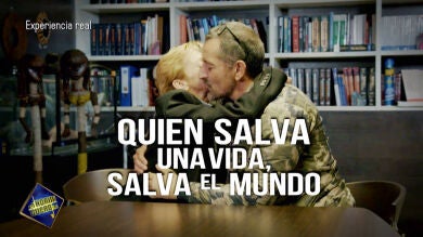 El doctor Cavadas se emociona con las palabras de Aurora, la paciente a la que salvó de un tumor en la mandíbula