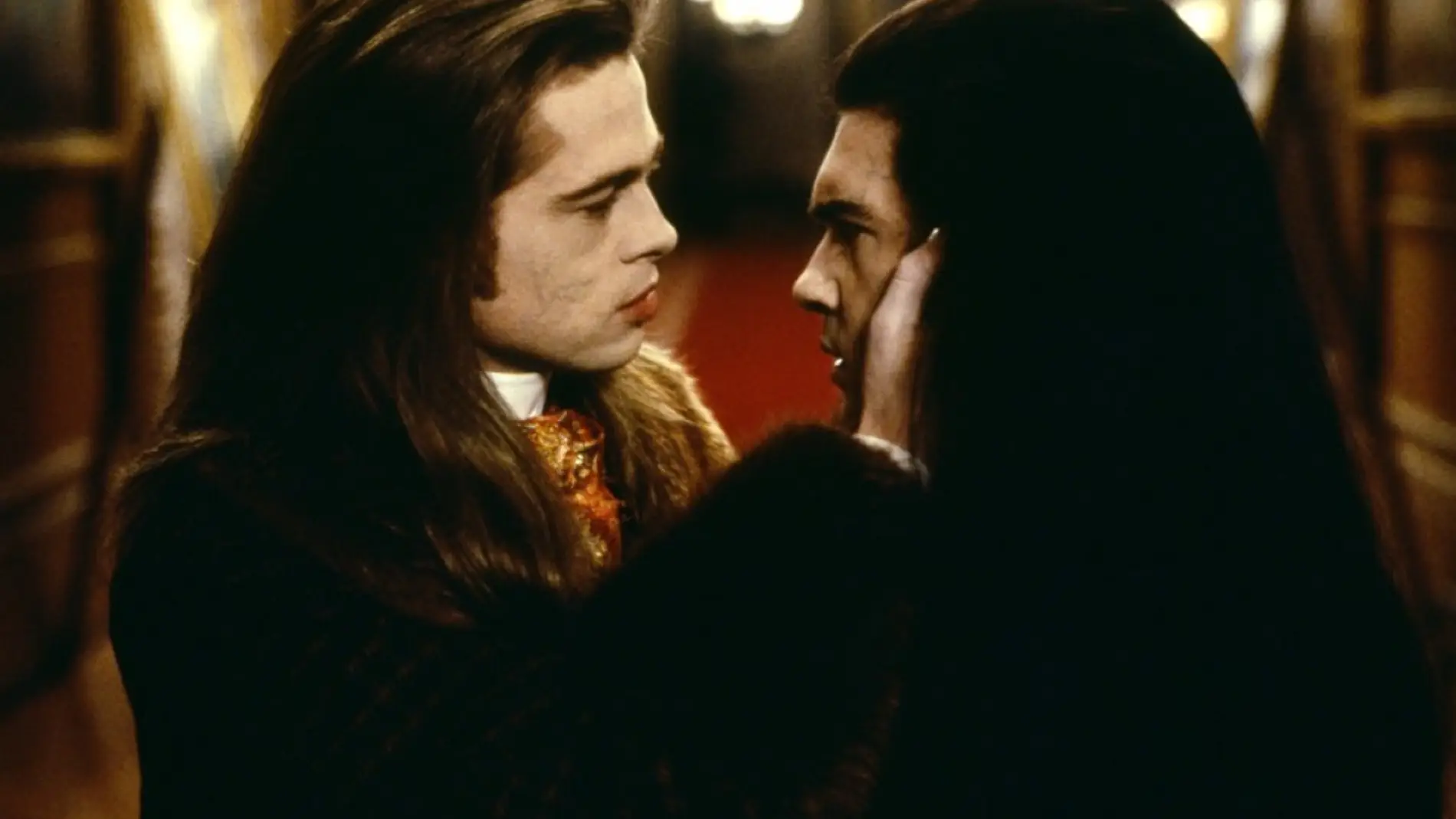 Brad Pitt y Antonio Banderas en 'Entrevista con el vampiro'