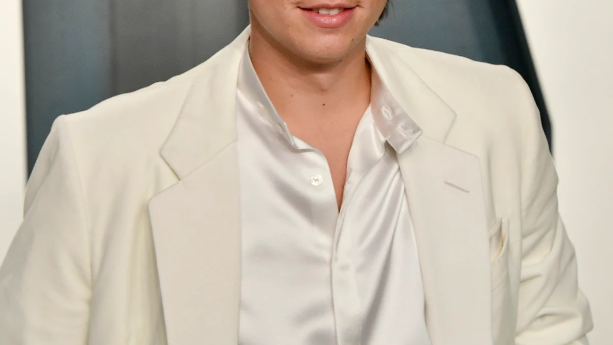 Cole Sprouse en la fiesta post Oscar Cole Sprouse en la fiesta post Oscar