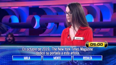 ¿Caerías por la trampilla? Guiño a Rosalía y su 'Malamente' en este 'Entre tres' de '¡Ahora caigo!'