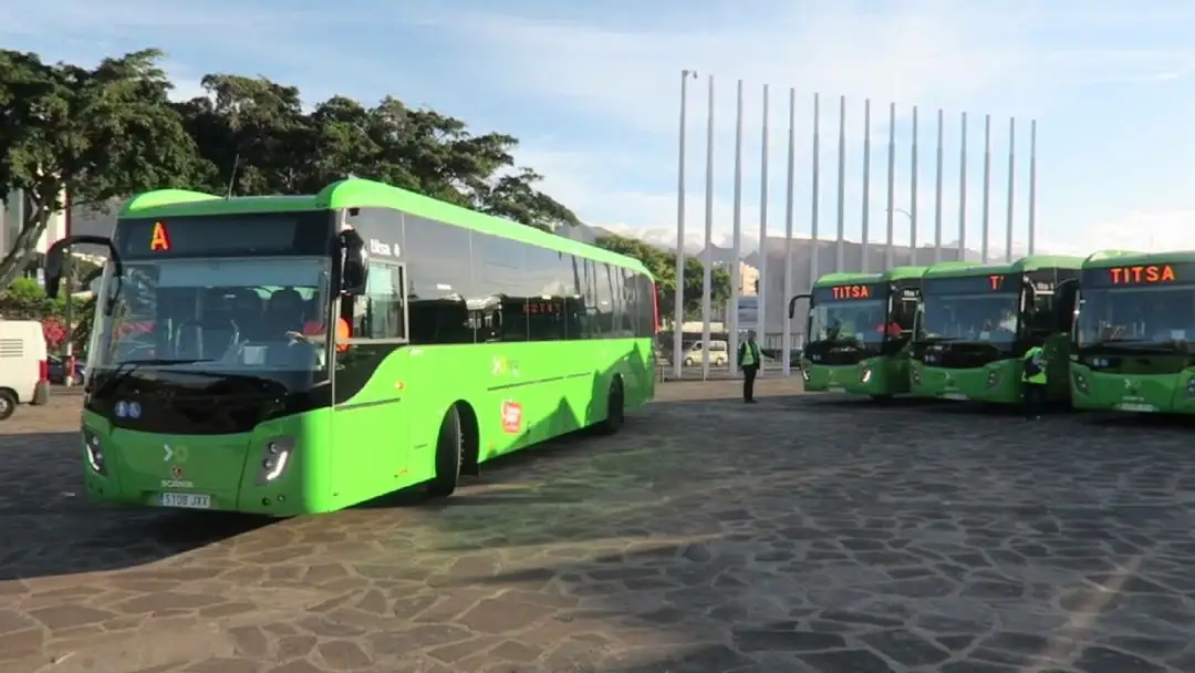 Cabalgata Carnaval Tenerife 2020: Horario de las guaguas y el tranvía en la Cabalgata anunciadora hoy Carnaval Tenerife 2020: Horario de las guaguas y el tranvía en la Cabalgata