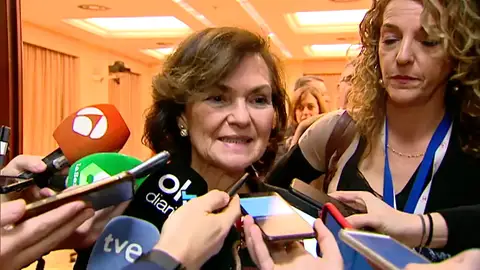 Carmen Calvo: "Entendemos la cancelación del Mobile por coronavirus pero no hay una alarma para ello" Carmen Calvo: "Entendemos la cancelación del Mobile por coronavirus pero no hay una alarma para ello"