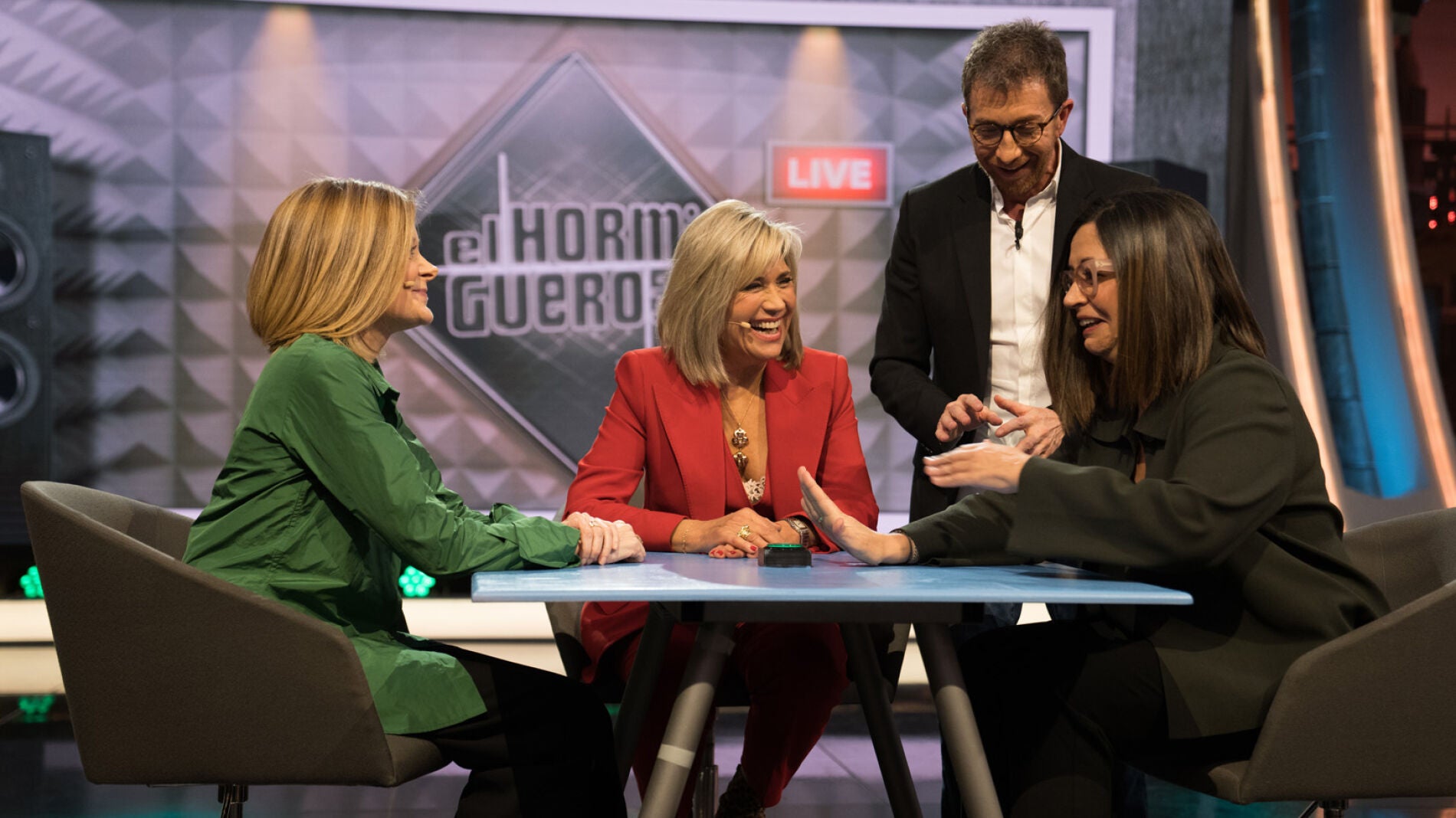 El reto de los 6 segundos pone a prueba la agilidad mental de Julia Otero, Àngels Barceló y Pepa Fernández