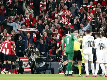 Iker Muniain celebra su gol ante el Granada Iker Muniain celebra su gol ante el Granada