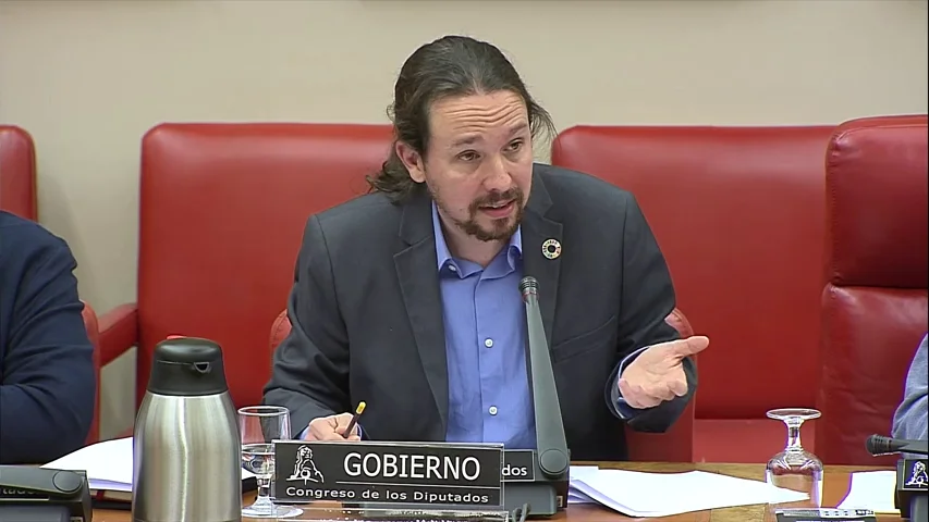Pablo iglesias se compromete a reducir las listas de espera para prestaciones de dependencia un 75% en la legislatura