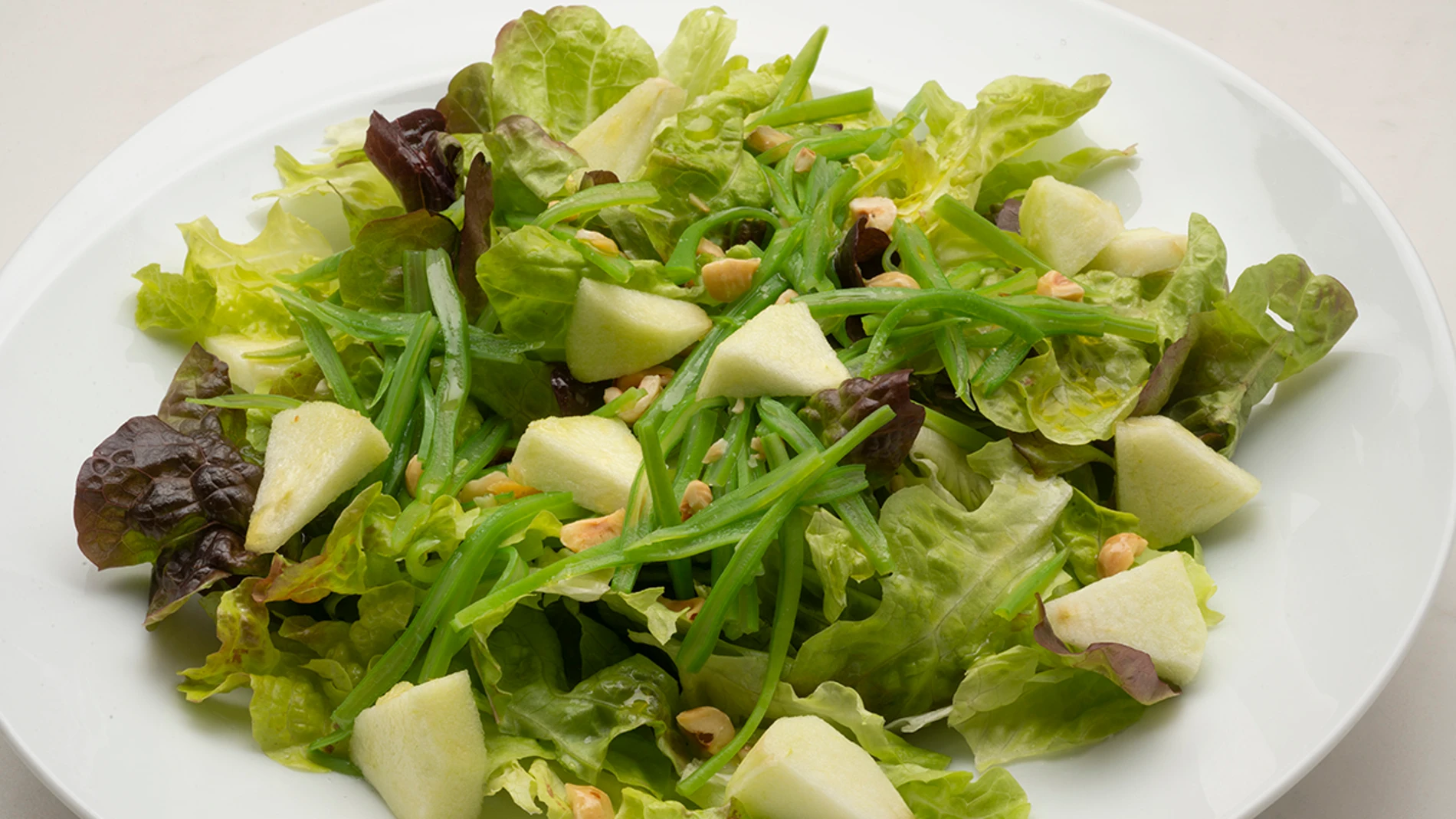 Ensalada de judías verdes y manzana