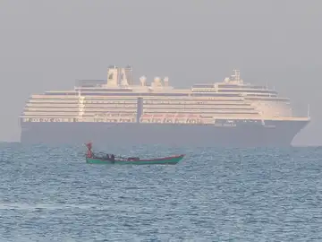 El crucero Westerdam llega a Camboya tras ser rechazado por cinco países El crucero Westerdam llega a Camboya tras ser rechazado por cinco países