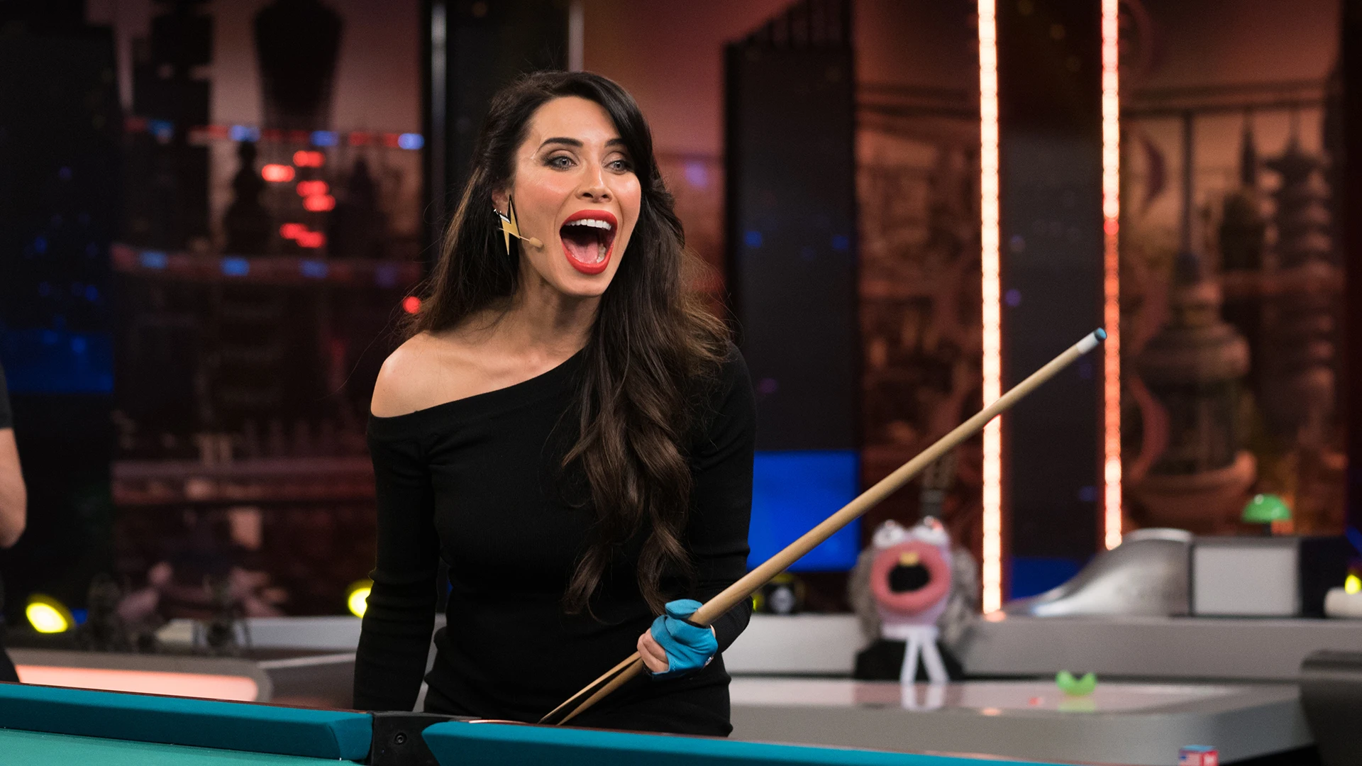 Pilar Rubio vuelve a sorprender con un reto de billar imposible en 'El Hormiguero 3.0'