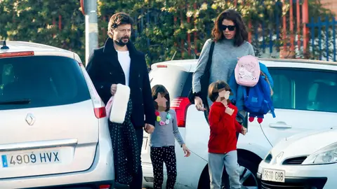 Álvaro Morte junto a su familia Álvaro Morte junto a su familia