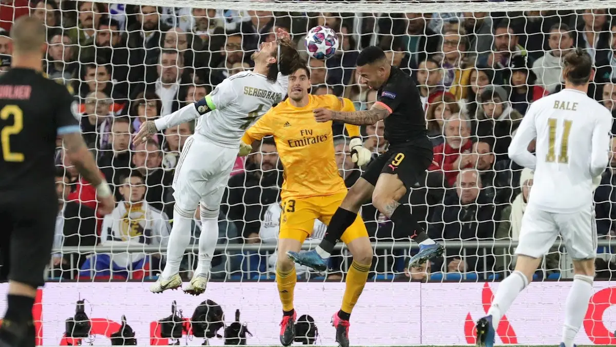 Gabriel Jesús remata ante Sergio Ramos en la jugada del empate del City ante el Real Madrid Gabriel Jesús remata ante Sergio Ramos en la jugada del empata del City