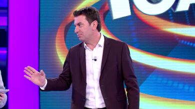 El parecido razonable del día en '¡Ahora caigo!': Arturo Valls da la bienvenida... ¡a Laura Pausini! 