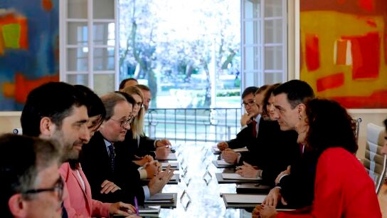 Mesa de di&aacute;logo sobre Catalu&ntilde;a
