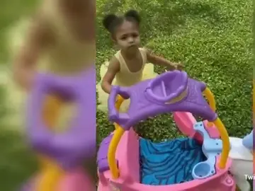 La hija de Serena Williams alucina al ver llover por primera vez La hija de Serena Williams alucina al ver llover por primera vez
