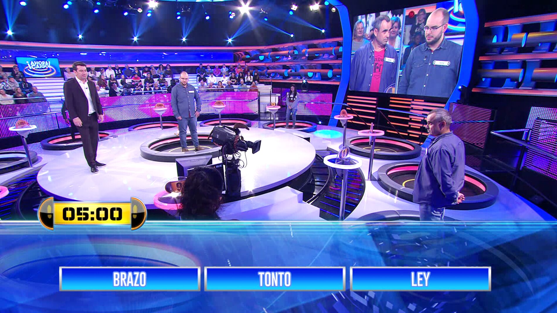 &iquest;Caer&iacute;as por la trampilla? Gui&ntilde;o a Torrente en este 'Entre tres' en '&iexcl;Ahora caigo!'