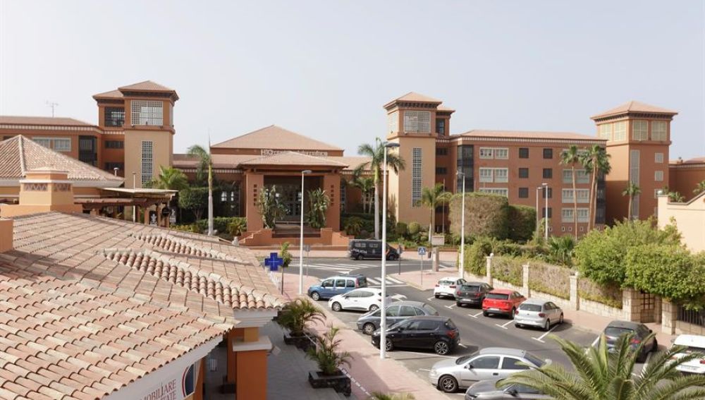 Vista general del hotel situado en Costa Adeje