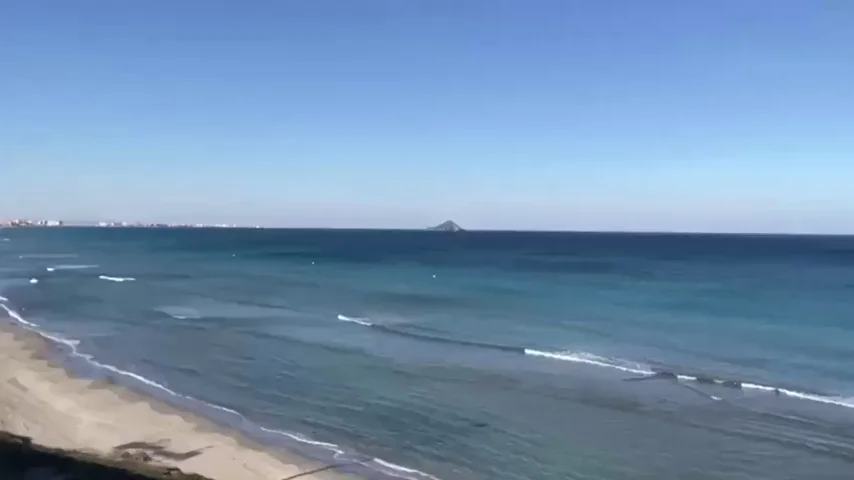 Un avi&oacute;n del Ej&eacute;rcito del Aire se estrella frente a La Manga