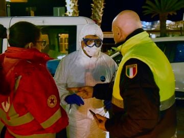 Una mujer contagiada por el coronavirus da a luz a un bebé totalmente sano