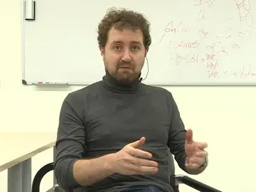 Virólogo Juan Ayllón Virólogo Juan Ayllón