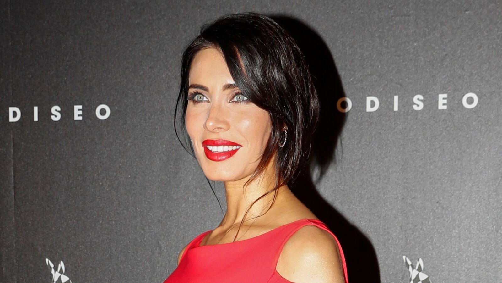 Así baña el hijo de Pilar Rubio a su hermano pequeño