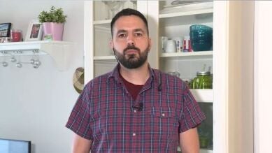 El padre de un niño con un trasplante hepático pide que que se reserven mascarillas para los enfermos
