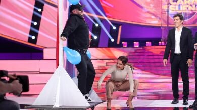 Miedo, nervios e incertidumbre: El Monaguillo, víctima del lanzador de cuchillos de ‘El gran juego de la oca’ 