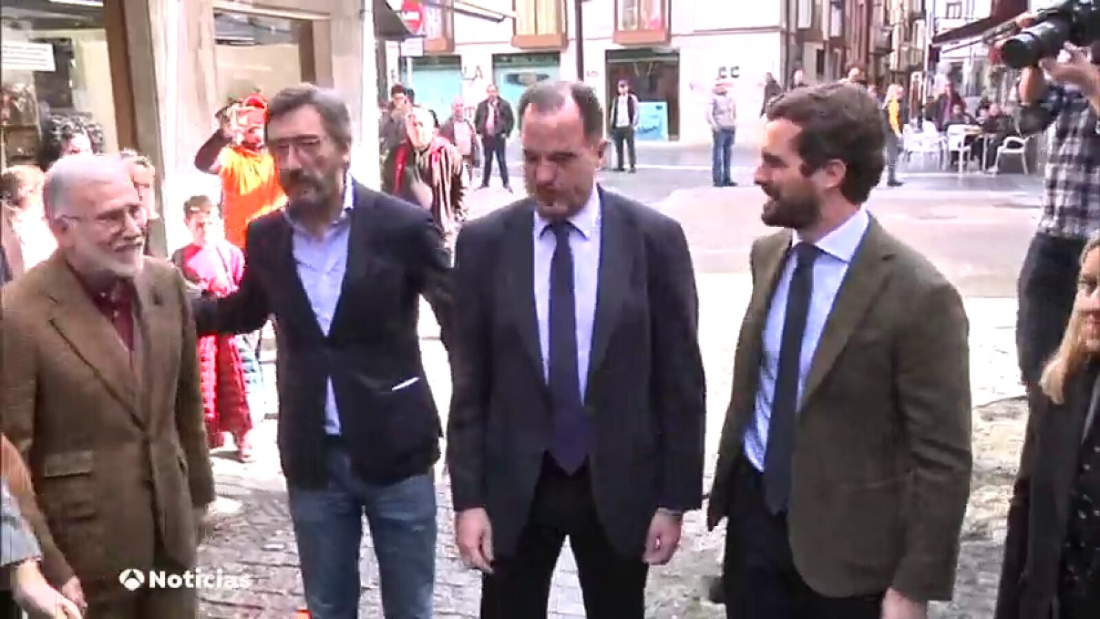 Pablo Casado a Pedro Sánchez: ¿Hasta cuándo va a mantener el escarnio de una mesa de autodeterminación?