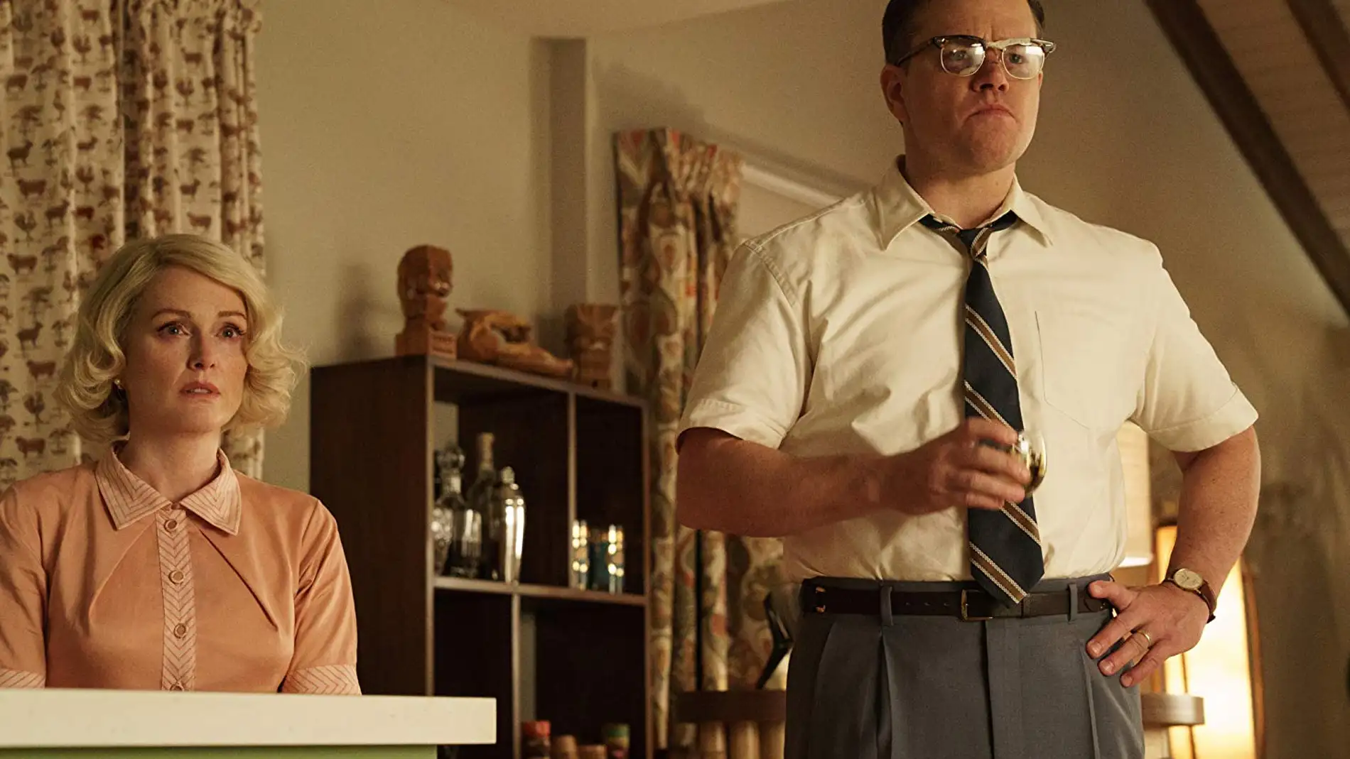Juliane Moore y Matt Damon en 'Suburbicon'