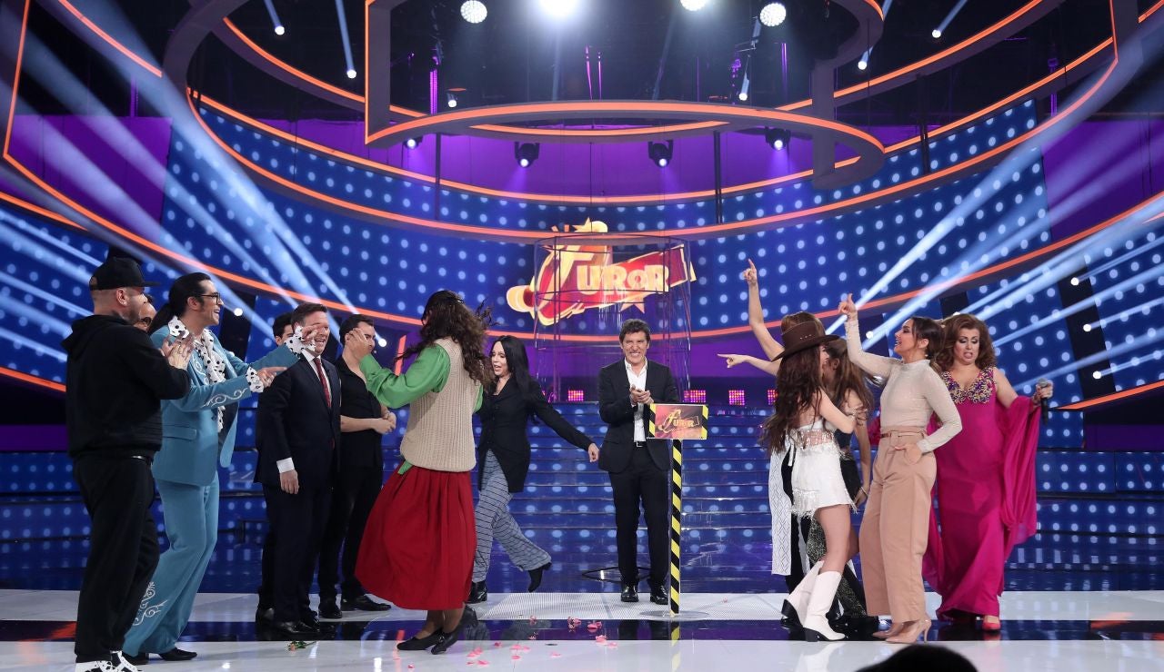 ‘Tu cara me suena’ versiona ‘Furor’ con Manel Fuentes, los concursantes y el jurado ‘Tu cara me suena’ versiona ‘Furor’ con Manel Fuentes, los concursantes y el jurado