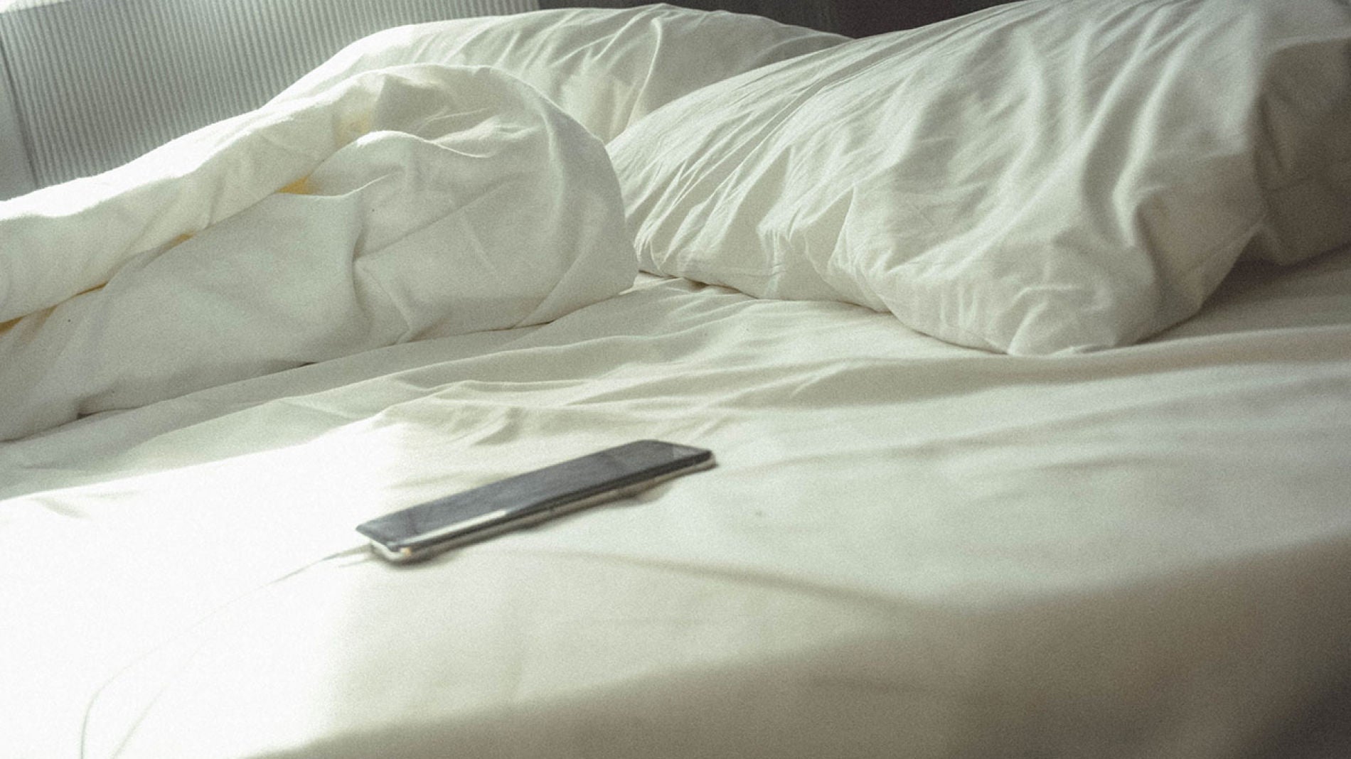 M&oacute;vil en la cama