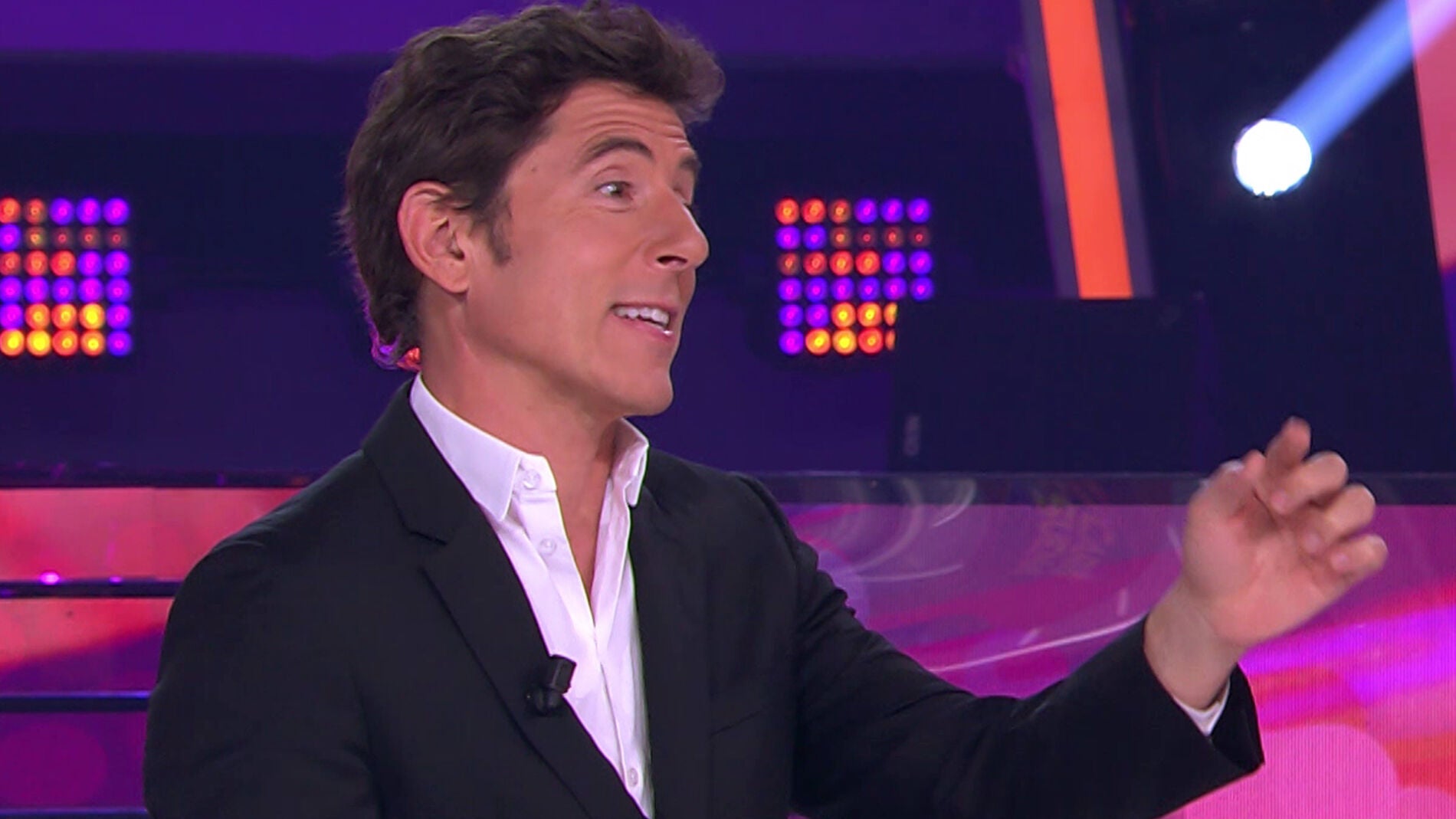 Manel Fuentes desvela la sorprendente relación que guarda la sustituta de Lolita con un concursante de Antena 3