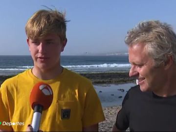 Dani y Néstor García, padre e hijo que compiten en la Liga mundial de surf