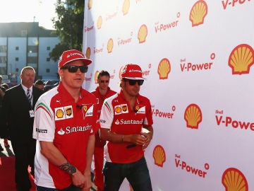 Fernando Alonso junto a Kimi Raikkonen