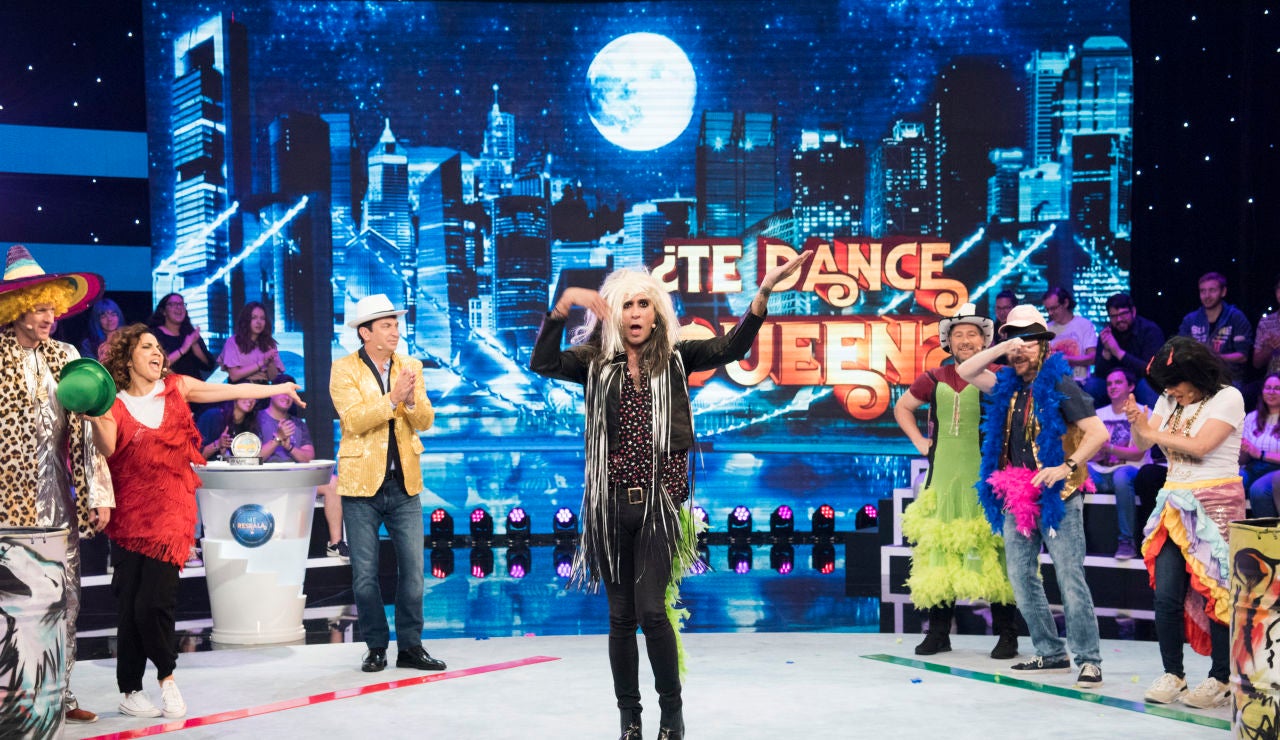 &iquest;Qu&eacute; hacen El Fary, Jenifer L&oacute;pez, Buzz Lightyear y Carmen de Mairena juntos sobre el mismo escenario? 