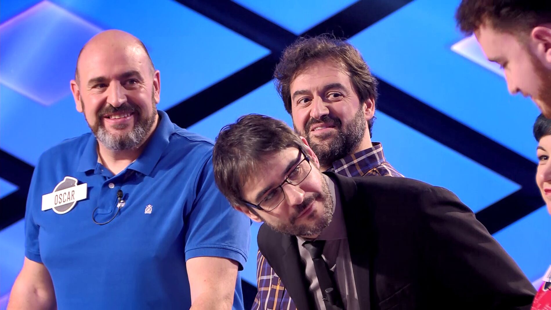 ¿Es un coronavirus? La extraña camiseta de M.A., de 'Los dispersos', en '¡Boom!'