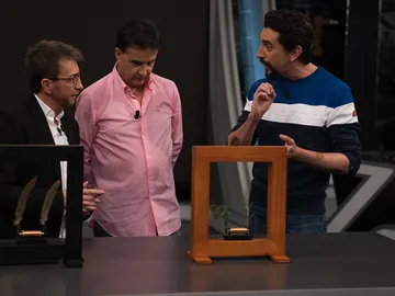 Jose Ramón de la Morena descubre por primera vez la 'danza científica' de 'El Hormiguero 3.0' Jose Ramón de la Morena descubre por primera vez la 'danza científica' de 'El Hormiguero 3.0'