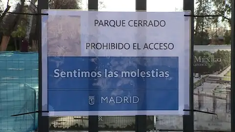 El Retiro cerrado El Retiro y otros 8 parques de Madrid cierran por el fuerte viento