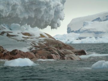 Descubren una isla oculta en la Antártida