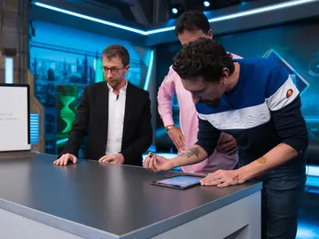 Una revolución científica: la pizarra que escribe a través de internet Una revolución científica: la pizarra que escribe a través de internet