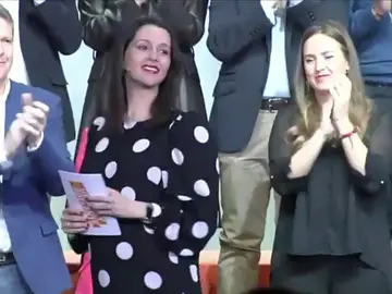 Inés Arrimadas arrasa en la votación de compromisarios, logra un 78% frente al 5,9% de Francisco Igea Inés Arrimadas arrasa en la votación de compromisarios, logra un 78% frente al 5,9% de Francisco Igea