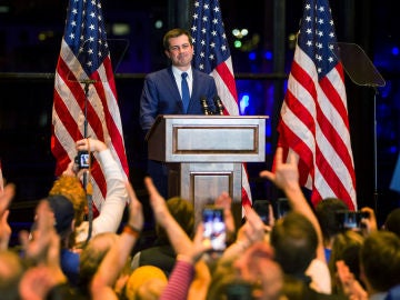 Buttigieg se retira de los primarias demócratas de EEUU
