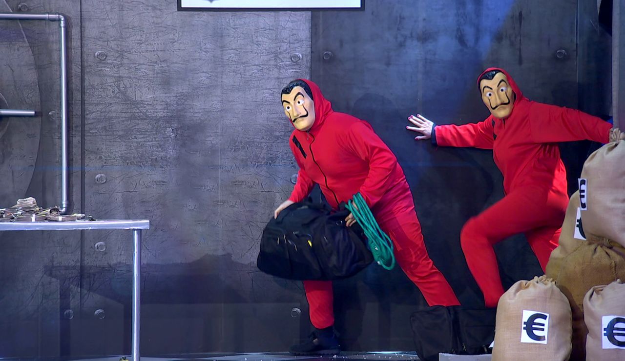 Dos &lsquo;chorizos criollos&rsquo; roban las &ldquo;pelotas de Rafa Nadal&rdquo; en el &lsquo;Teatro dependiente&rsquo;